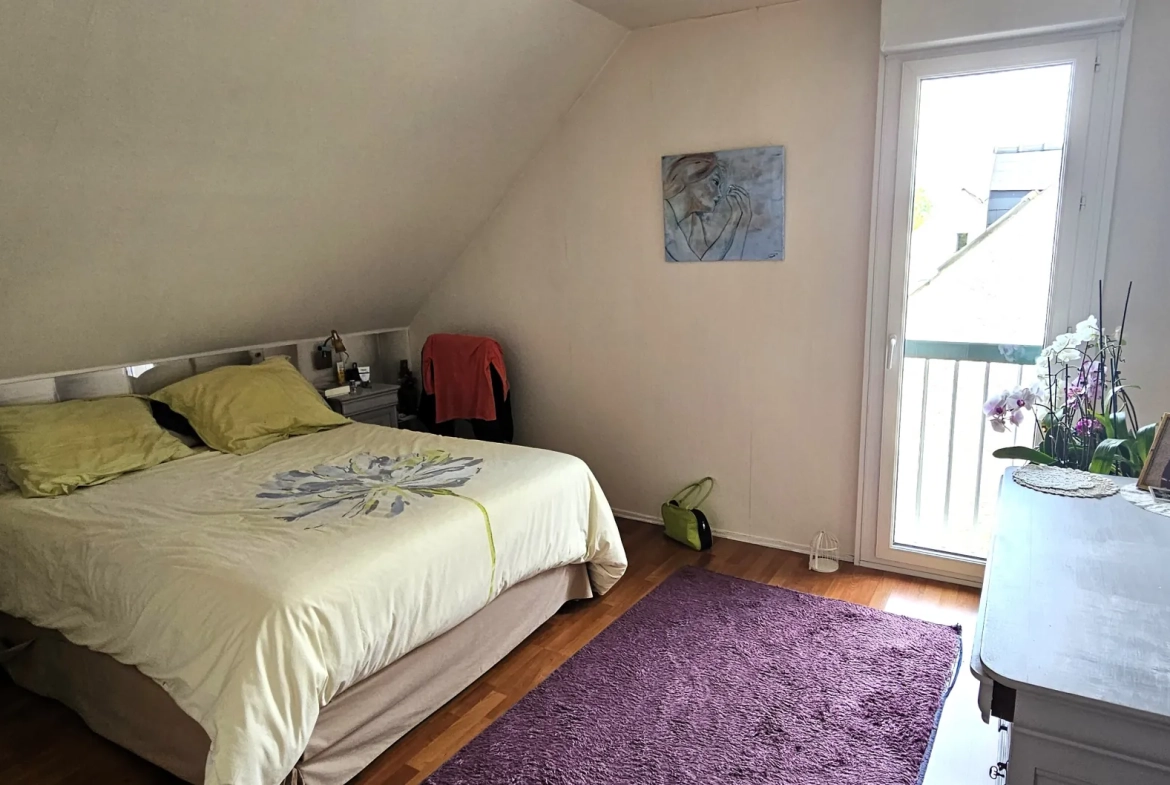 Maison de 125 m² à Pont-Péan avec jardin, garage et 4 chambres 