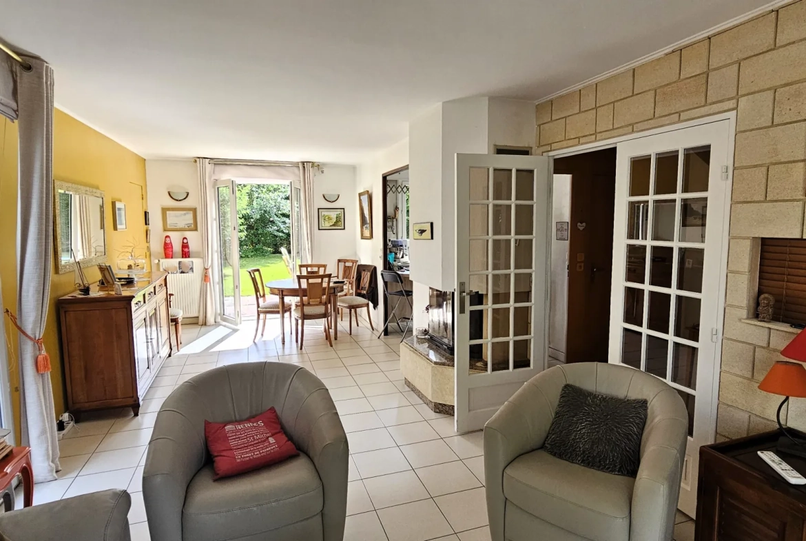 Maison de 125 m² à Pont-Péan avec jardin, garage et 4 chambres 