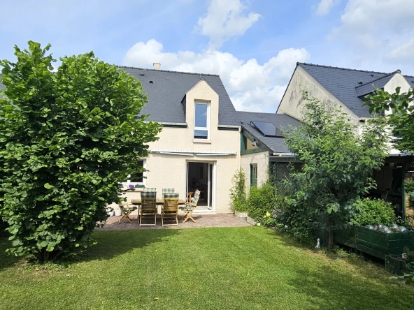 Maison de 125 m² à Pont-Péan avec jardin, garage et 4 chambres