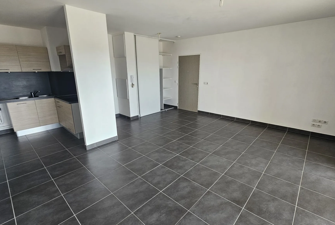 Appartement 2 chambres avec terrasse à Juvignac en vente 