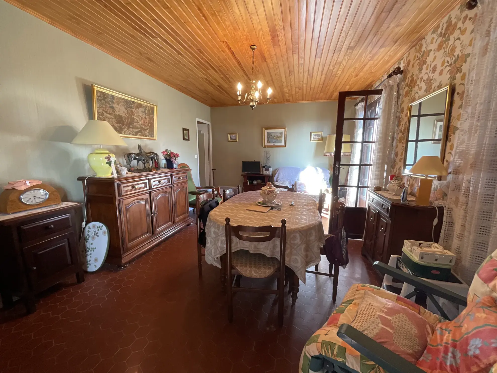 Maison 3 pièces à vendre à Porte-Des-Bonnevaux avec jardin et vue sur les montagnes 