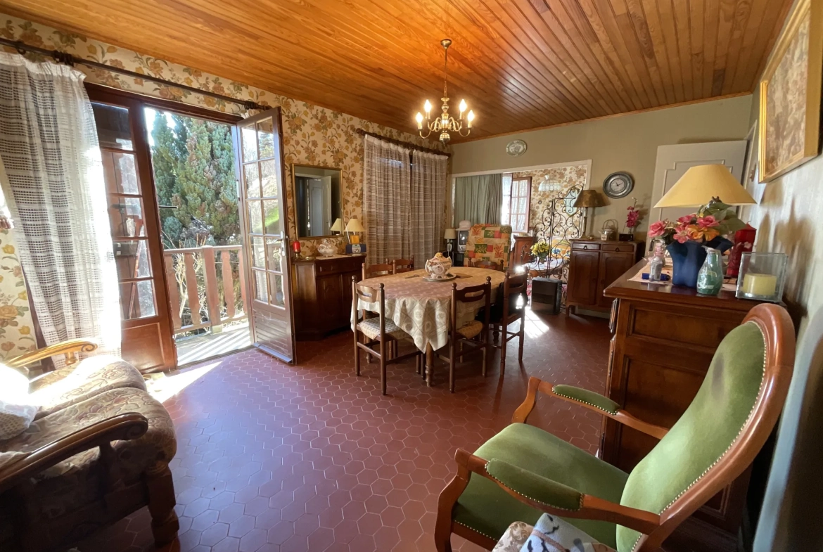 Maison 3 pièces à vendre à Porte-Des-Bonnevaux avec jardin et vue sur les montagnes 