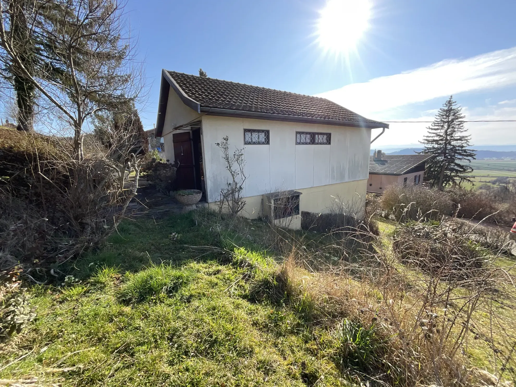 Maison 3 pièces à vendre à Porte-Des-Bonnevaux avec jardin et vue sur les montagnes 
