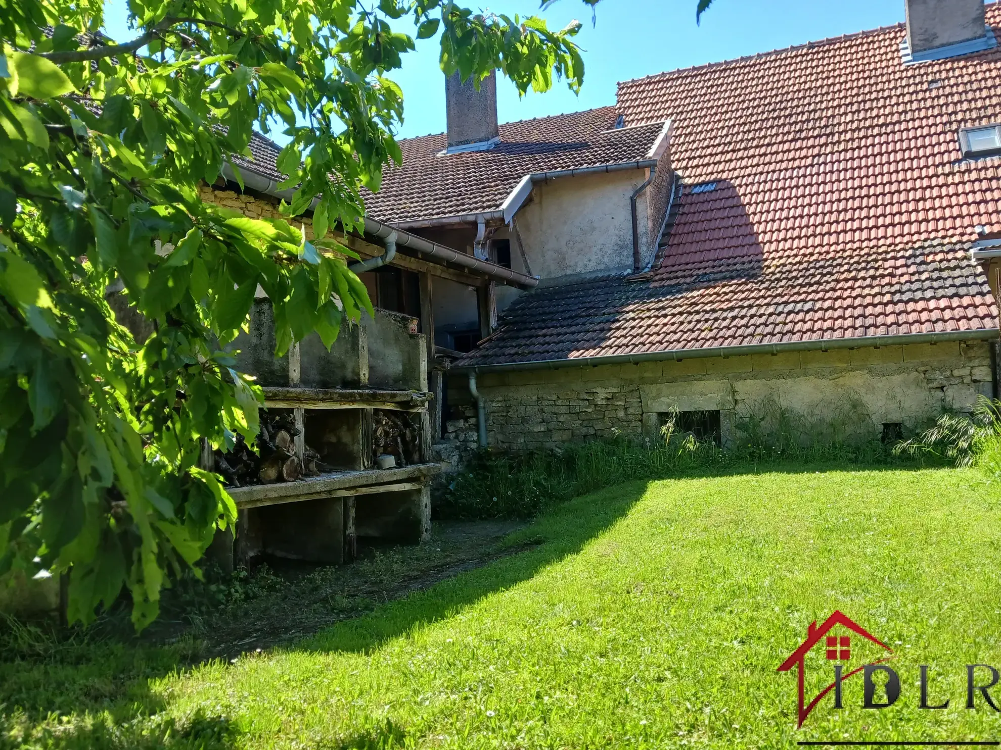 Maison de 97 m² à La-Rohe-Morey avec dépendances, calme et authentique 