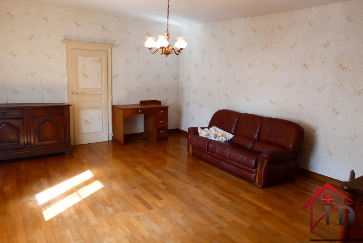 Maison de 97 m² à La-Rohe-Morey avec dépendances, calme et authentique 