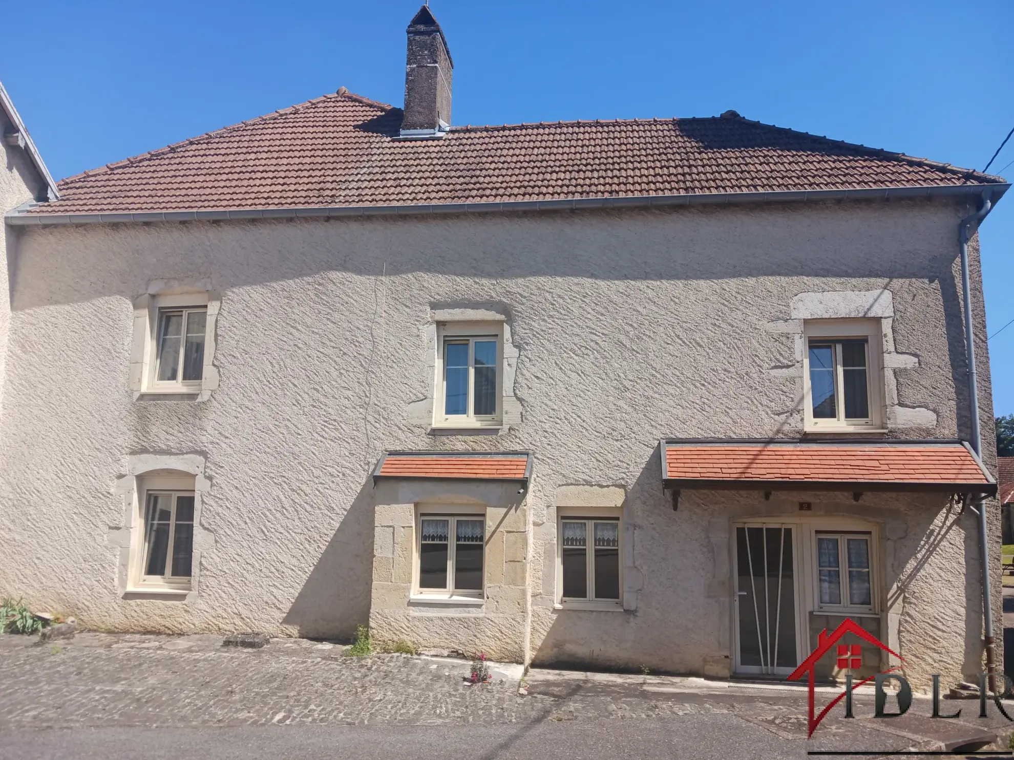 Maison de 97 m² à La-Rohe-Morey avec dépendances, calme et authentique 