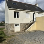 Maison familiale à Baud avec 4 chambres, garage et terrasse Sud-Est - À saisir
