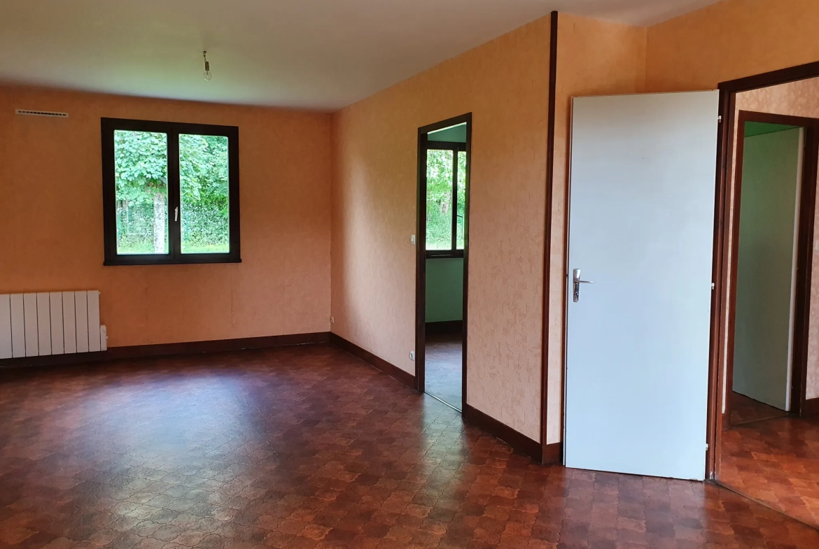 Maison de plain-pied avec 3 chambres et jardin à Lavausseau 