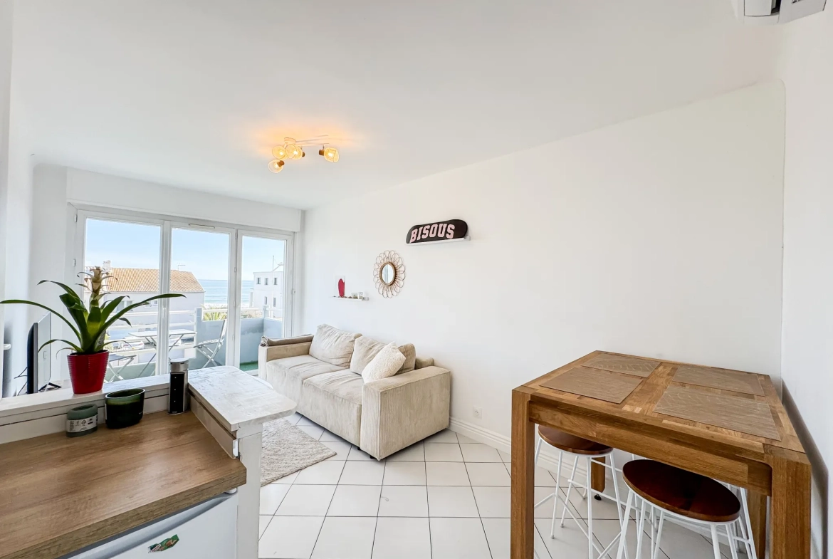 Appartement traversant avec double terrasse vue mer à Carnon Plage 34m² 