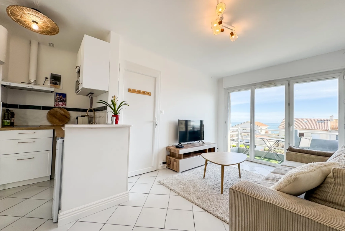 Appartement traversant avec double terrasse vue mer à Carnon Plage 34m² 