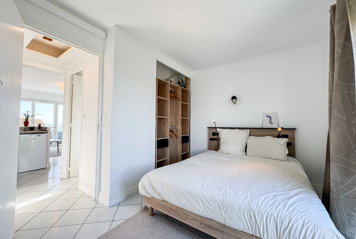 Appartement traversant avec double terrasse vue mer à Carnon Plage 34m² 