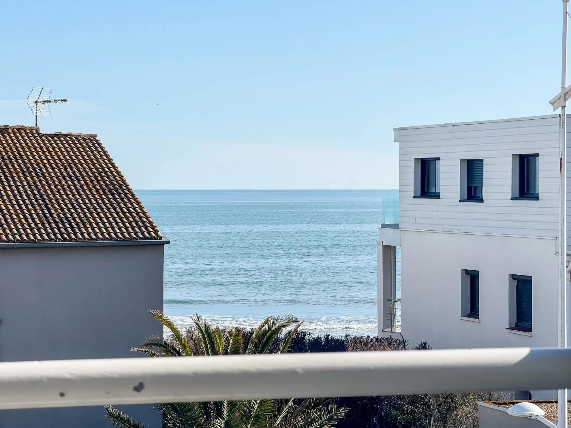 Appartement traversant avec double terrasse vue mer à Carnon Plage 34m² 
