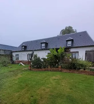 Maison F2 à vendre à Saint-Arnoult – Opportunité aux enchères à partir de 36 000 €