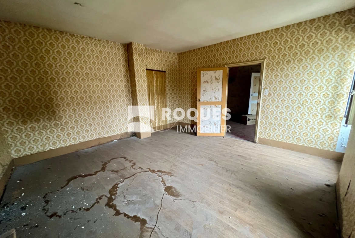 Appartement T2 à rénover de 44 m² avec terrasse à Millau 