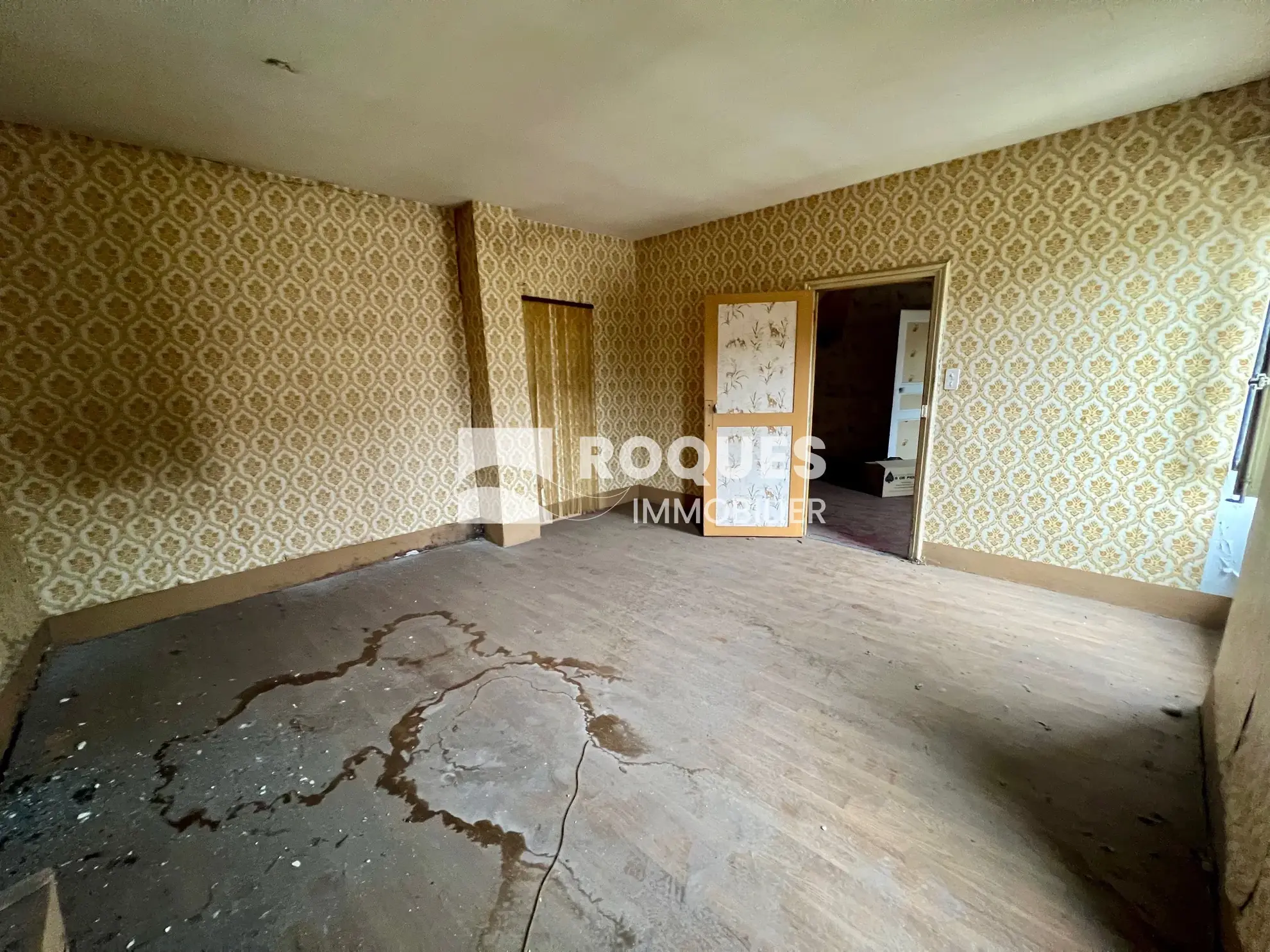 Appartement T2 à rénover de 44 m² avec terrasse à Millau 