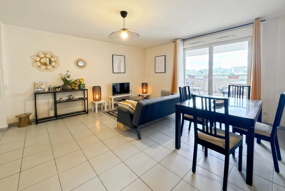 Appartement T3 lumineux avec grande terrasse à La Capelette, Marseille 