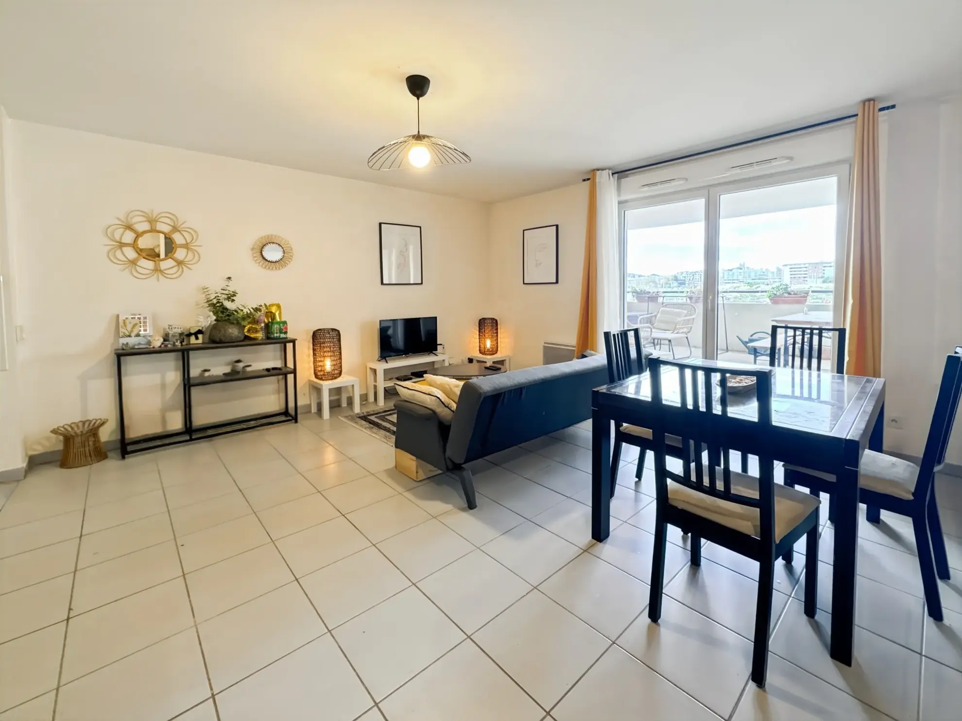 Appartement T3 lumineux avec grande terrasse à La Capelette, Marseille 
