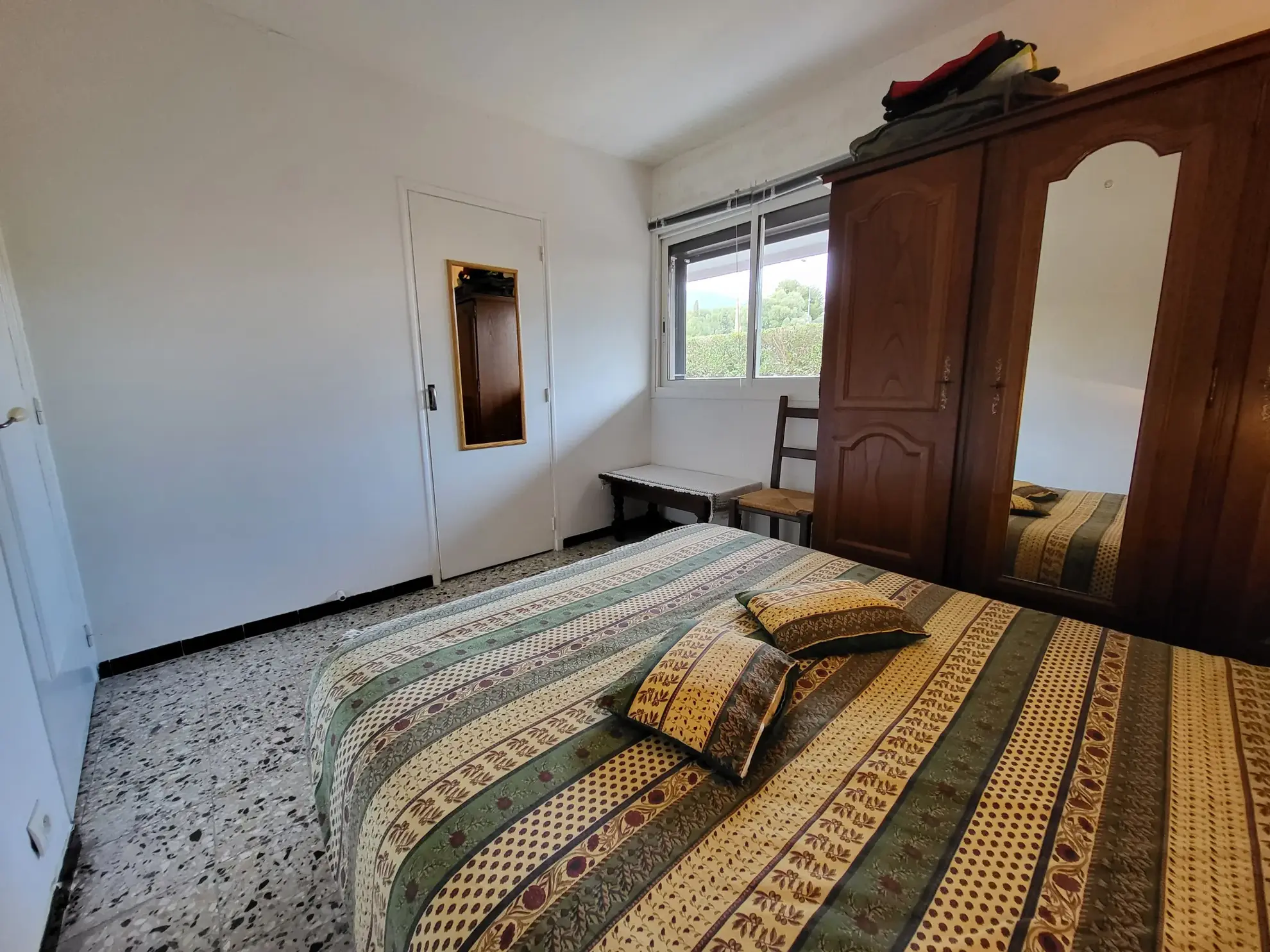 Appartement T3 en rez-de-jardin avec jardin exposé plein sud à Carqueiranne 