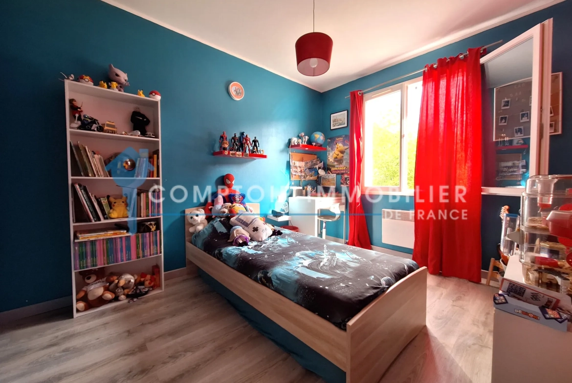 Villa de 121m² avec jardin, terrasses et dépendance à Saint-Germain-Des-Prés 