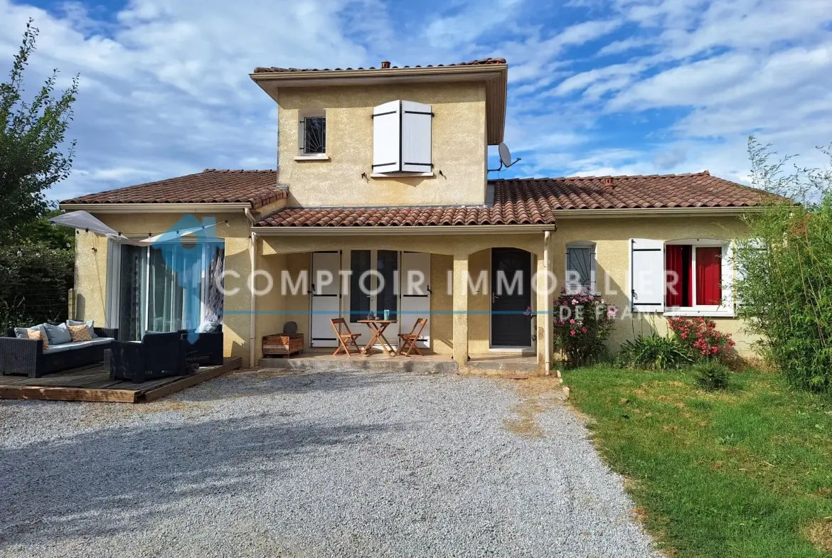 Villa de 121m² avec jardin, terrasses et dépendance à Saint-Germain-Des-Prés 