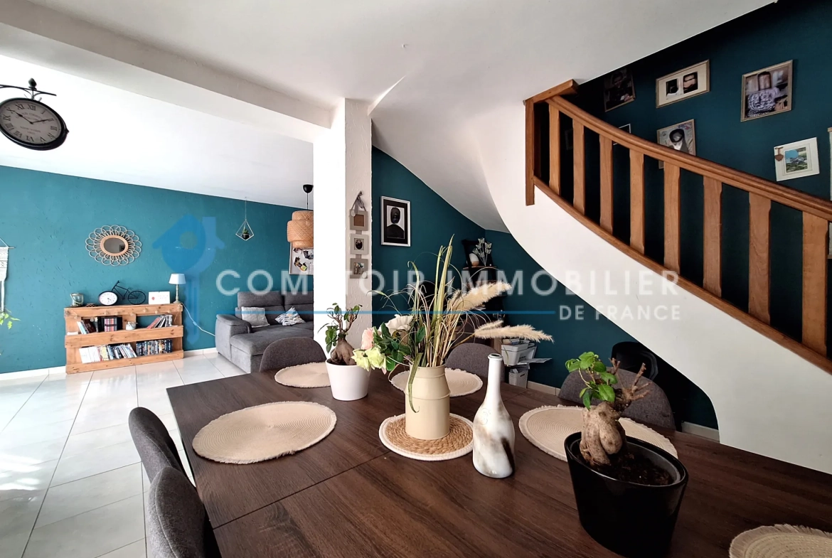 Villa de 121m² avec jardin, terrasses et dépendance à Saint-Germain-Des-Prés 