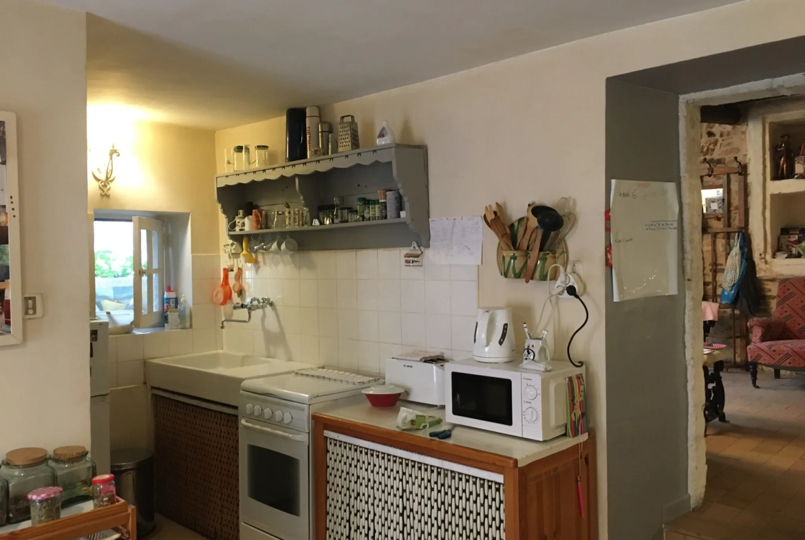 Maison de charme de 78 m² à Les Angles, village historique dans le Gard 