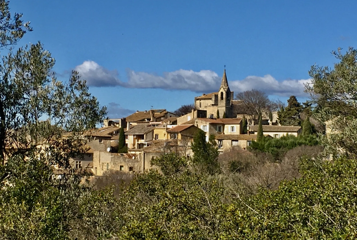 Maison de charme de 78 m² à Les Angles, village historique dans le Gard 