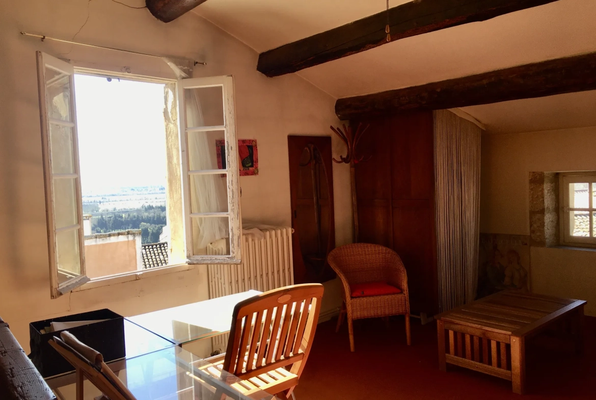 Maison de charme de 78 m² à Les Angles, village historique dans le Gard 