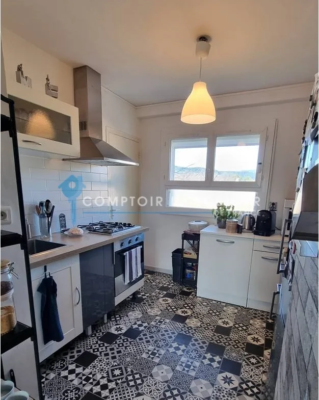 Appartement de 66 m² à Draguignan avec parking et cave, idéal investissement locatif 