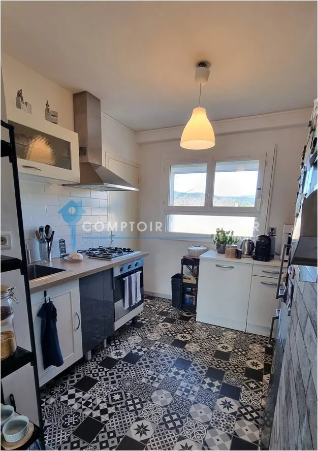 Appartement de 66 m² à Draguignan avec parking et cave, idéal investissement locatif 