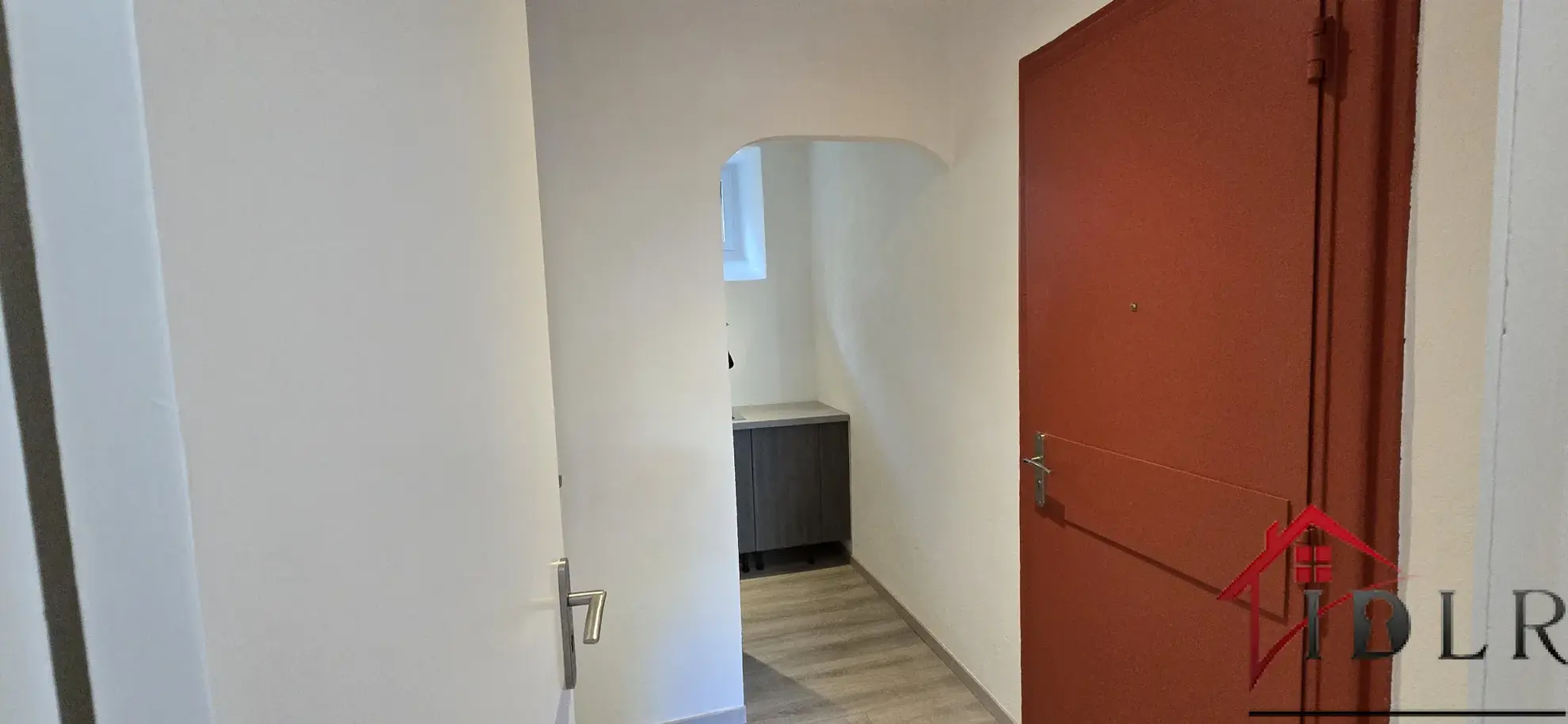 Studio meublé rénové de 28 m² à Besançon – Quartier Chaprais 