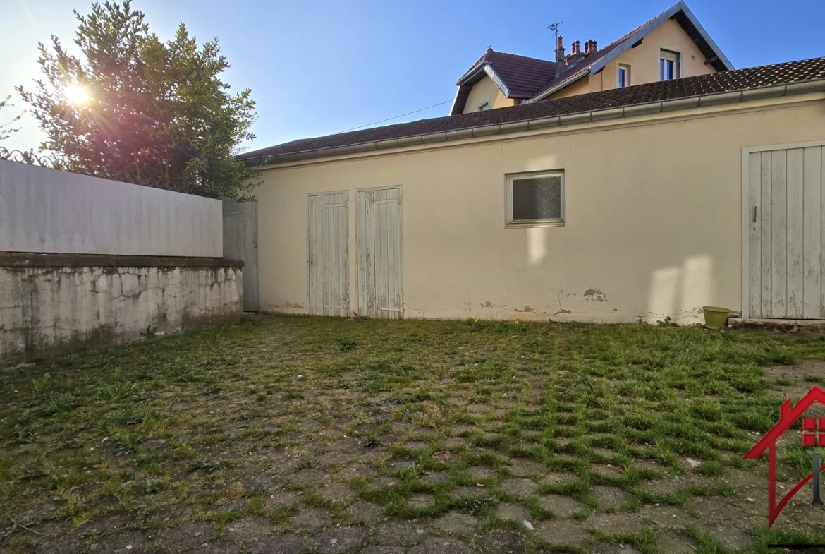 Studio meublé rénové de 28 m² à Besançon – Quartier Chaprais 