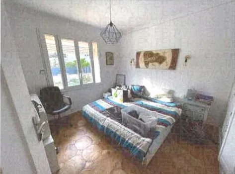 Villa à vendre à Bandol avec piscine et 4 chambres - Opportunité en enchères 