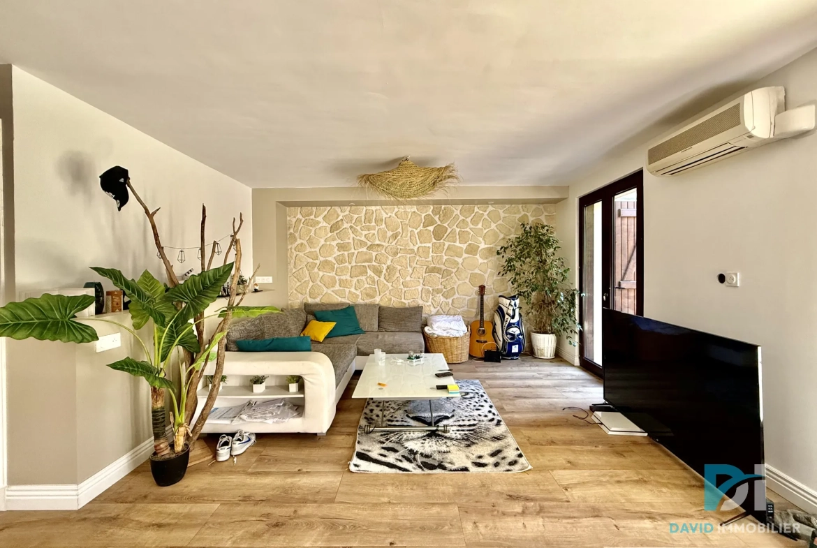 Maison de village T3 rénovée avec jardin et terrasse à Agde 