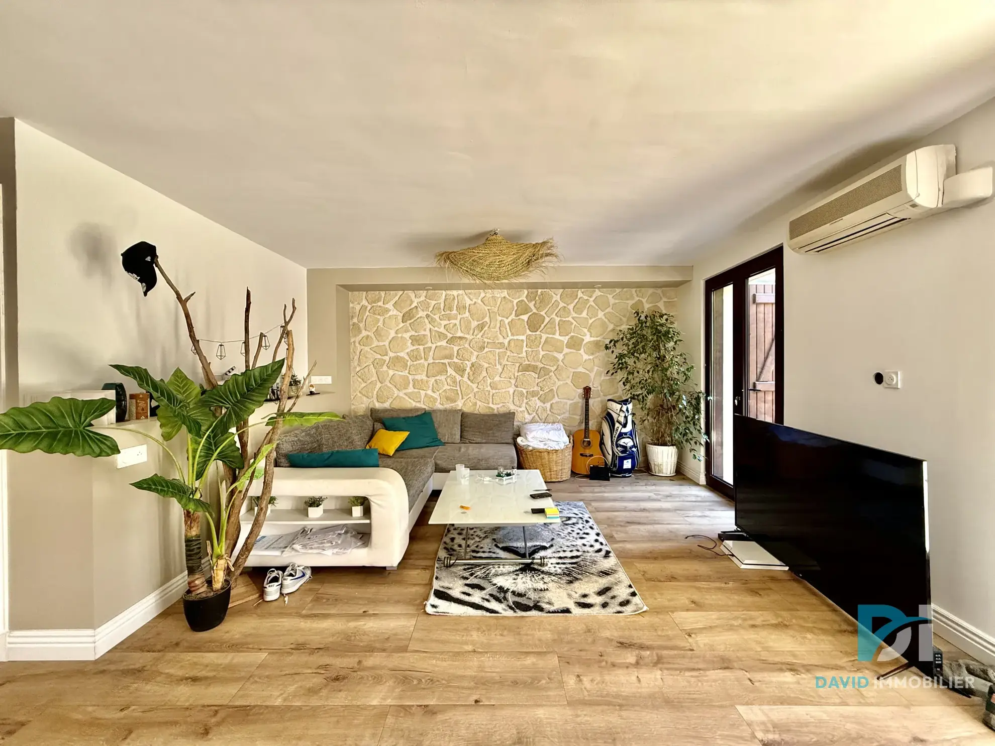 Maison de village T3 rénovée avec jardin et terrasse à Agde 