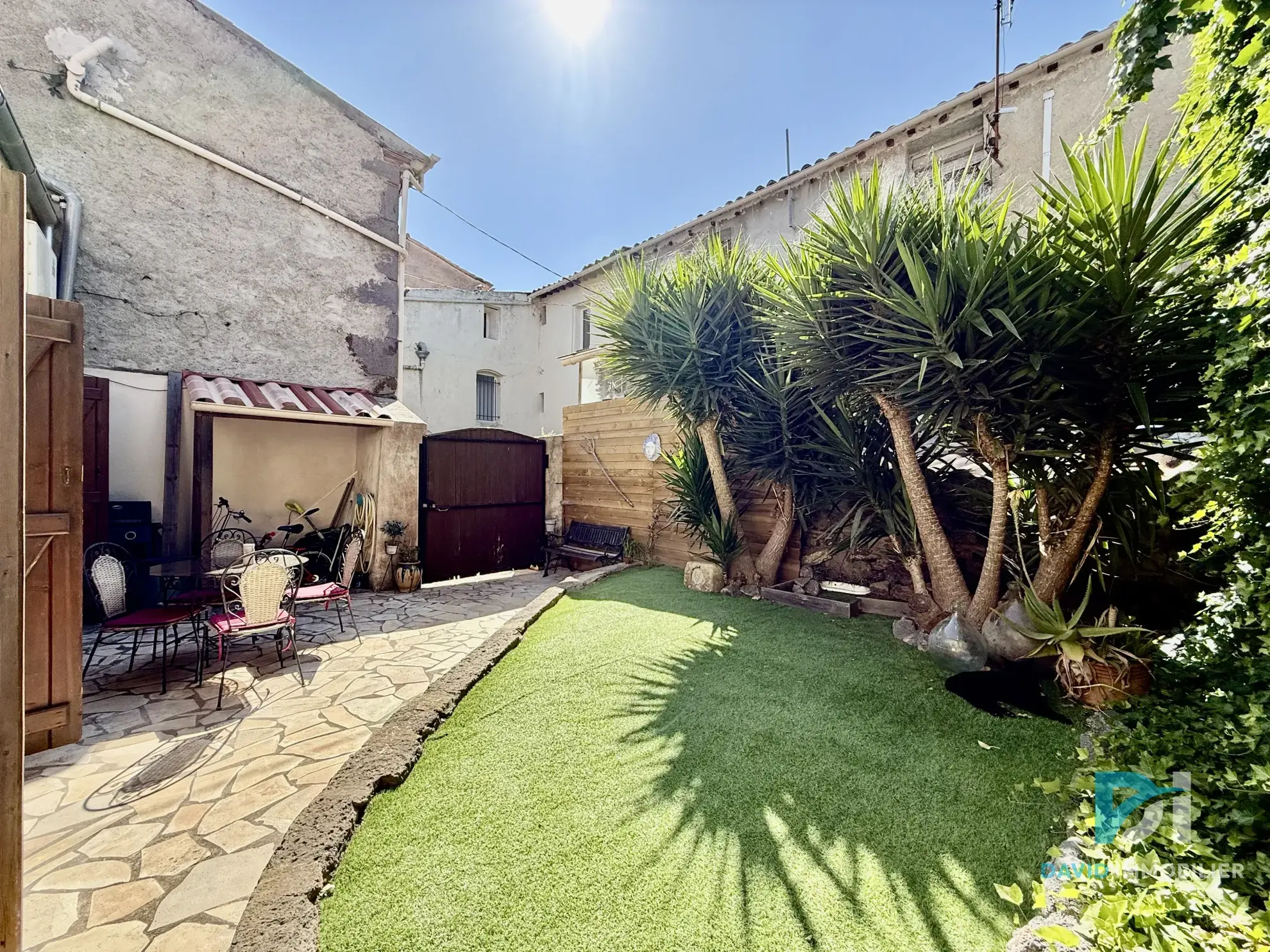 Maison de village T3 rénovée avec jardin et terrasse à Agde 