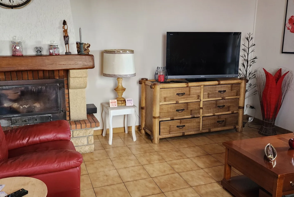 Belle maison en pierre avec terrain et atelier à Tonneins 