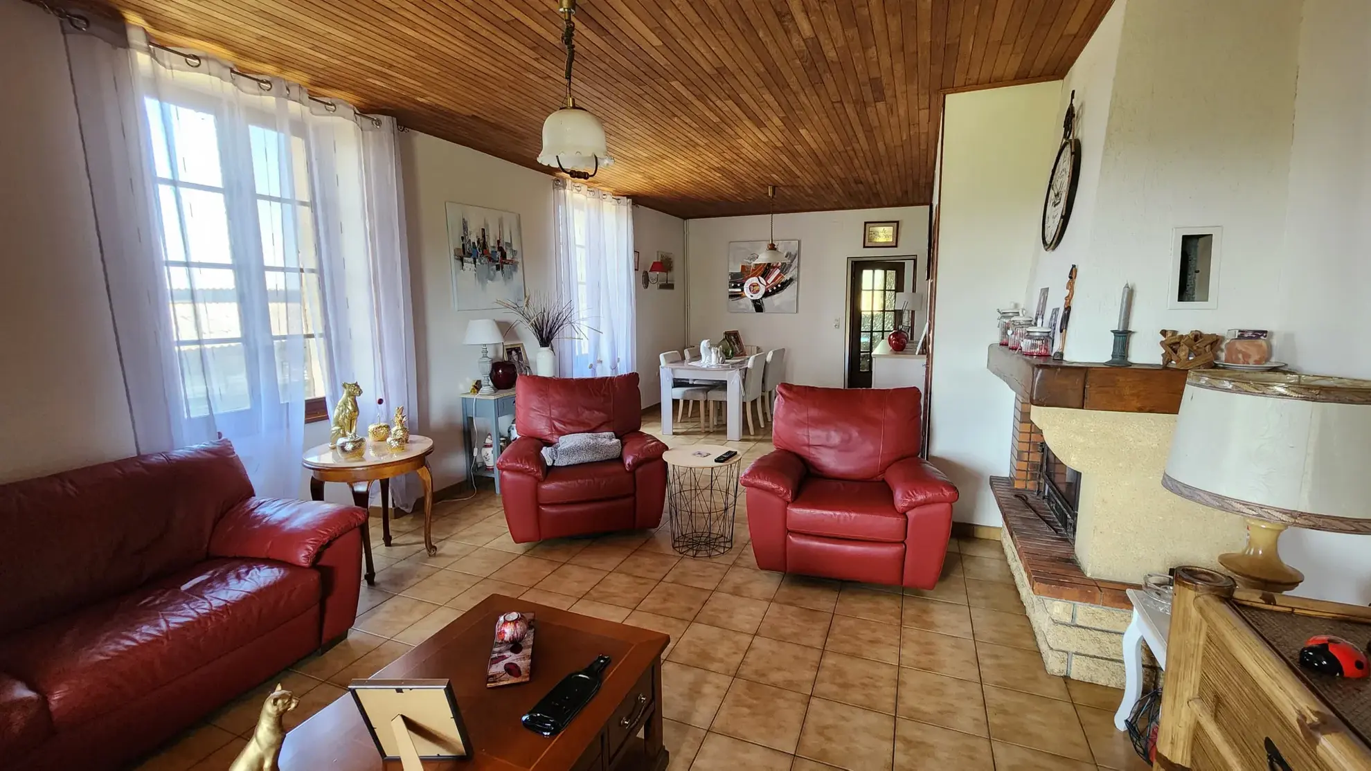 Belle maison en pierre avec terrain et atelier à Tonneins 