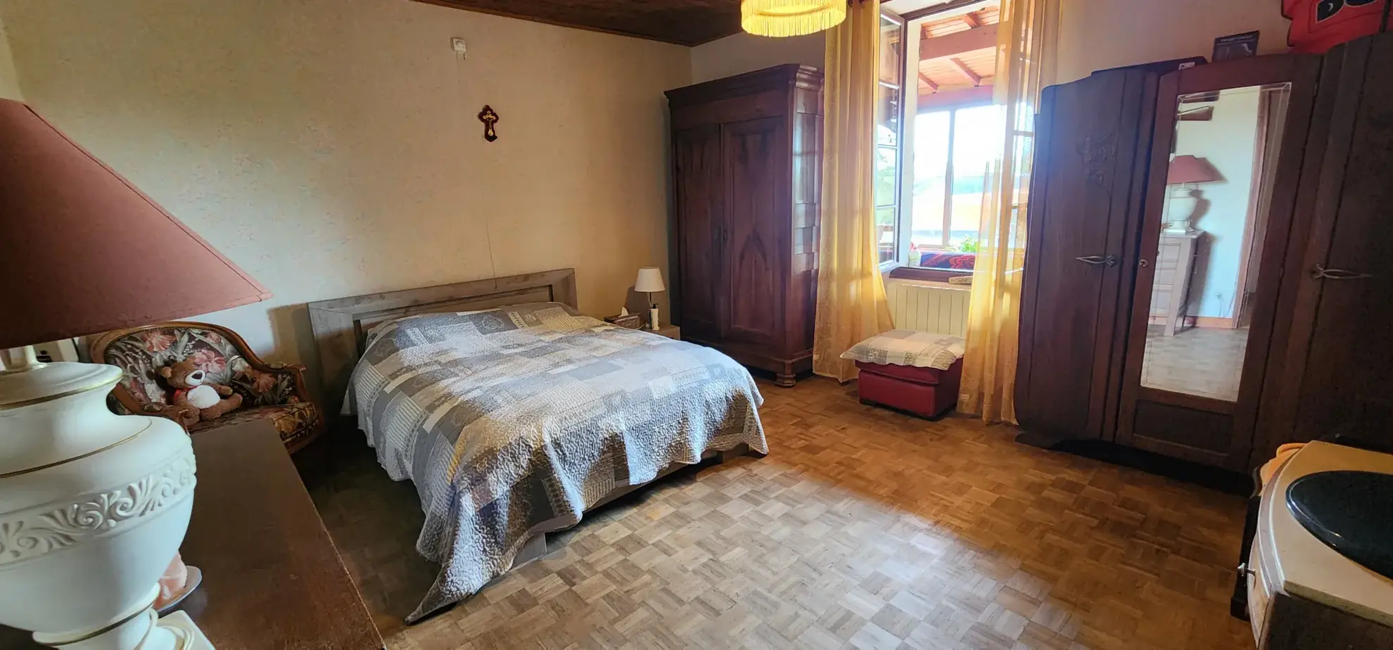 Belle maison en pierre avec terrain et atelier à Tonneins 