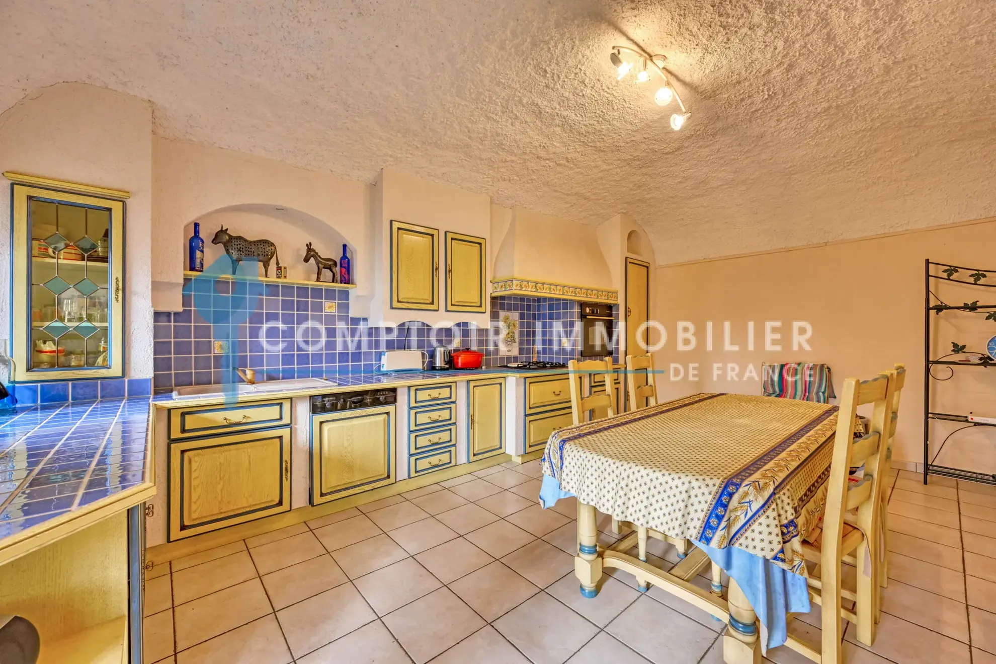 Maison de village à Mejannes-lès-Alès de 110 m² avec garage et cour ombragée 