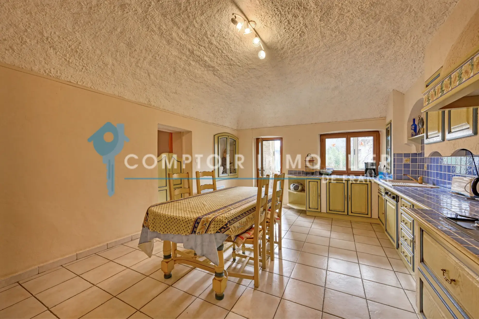 Maison de village à Mejannes-lès-Alès de 110 m² avec garage et cour ombragée 