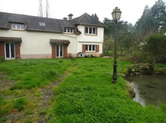Maison à vendre à Pont-Sur-Vanne – 4 chambres, grand jardin, vente aux enchères
