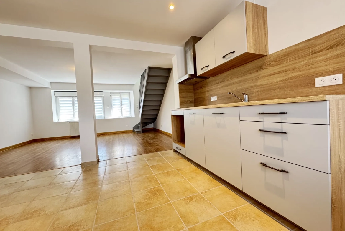 Appartement T2 bis en duplex rénové à Essert - Parking et Cave Inclus 