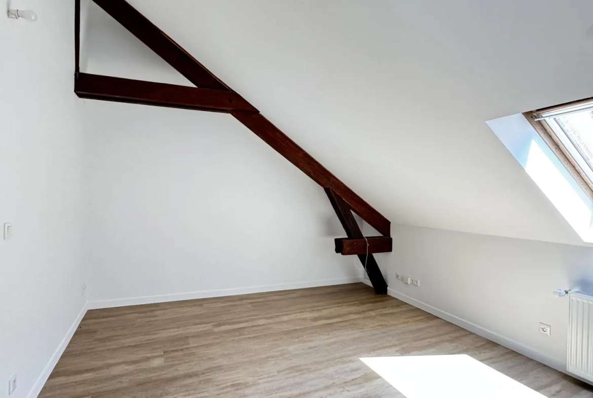 Appartement T2 bis en duplex rénové à Essert - Parking et Cave Inclus 
