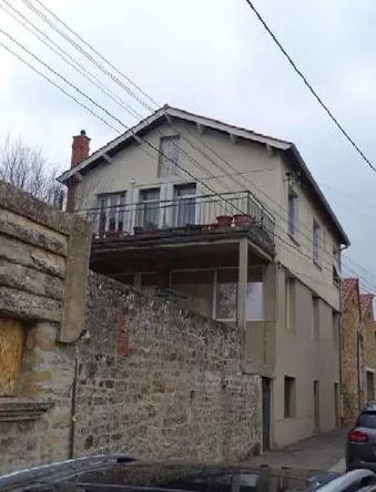 Immeuble à vendre de 384 m² à Pélussin à partir de 145 000 €