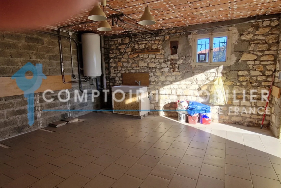 Maison en pierre avec studio indépendant à Saint-Martin-de-Valgalgues de 106 m² 