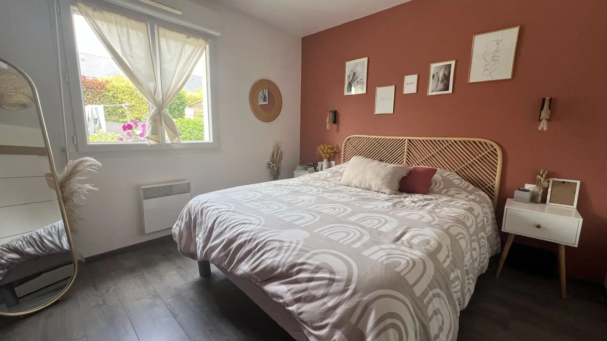 Maison récente à vendre à Saint Clément de la Place avec 3 chambres, garage et terrasse 