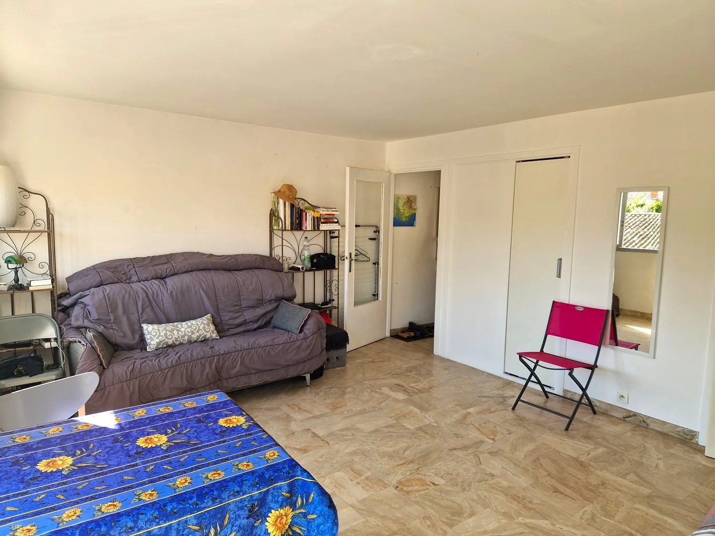 Studio à Toulon La Mitre – Dernier étage, proximité mer et commerces 