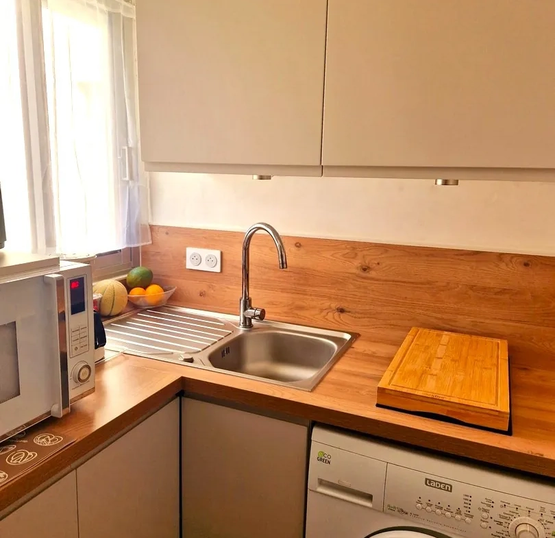 Studio à Toulon La Mitre – Dernier étage, proximité mer et commerces 