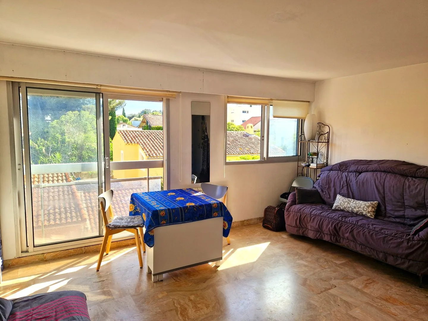 Studio à Toulon La Mitre – Dernier étage, proximité mer et commerces 